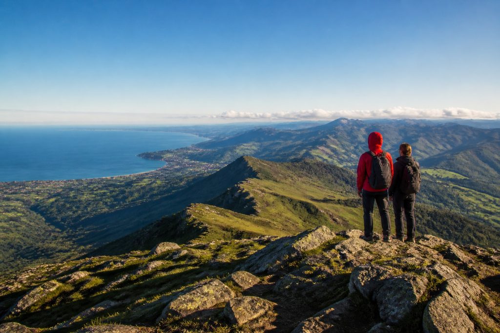 Sommet pyreneen vue panoramique sur latlantique