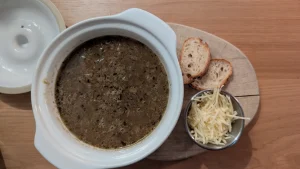 Soupe à l&rsquo;oignon : la recette et la vraie heure de cuisson