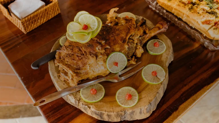 Gigot d’agneau de 7 heures : four à 120 °C, jus et veille