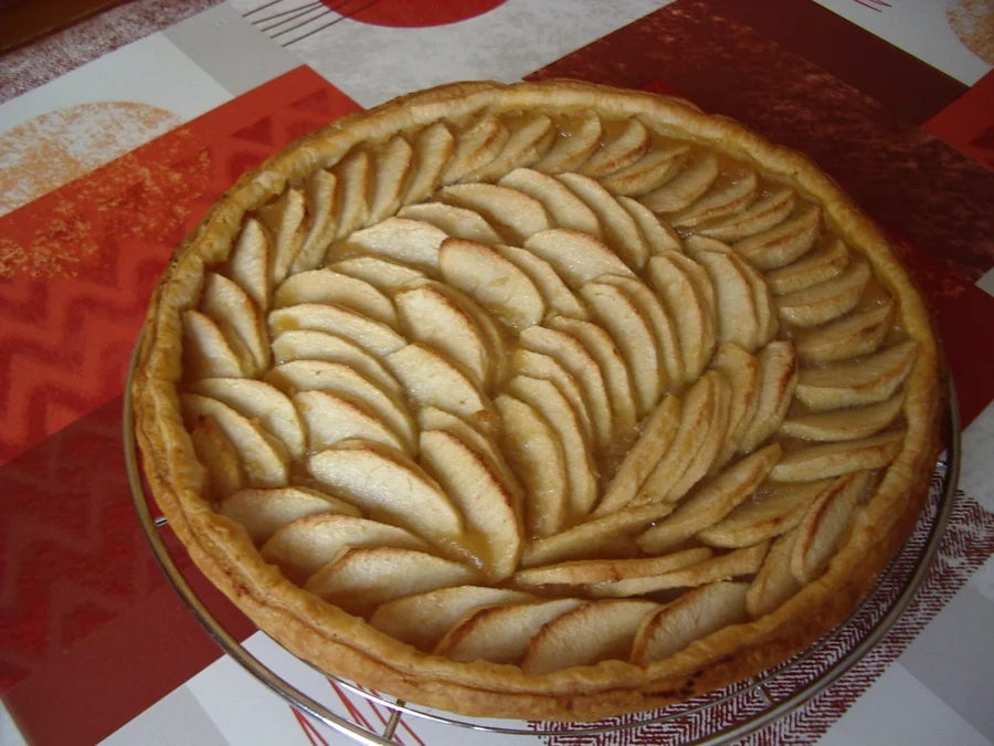 tarte salée au thon prête à servir